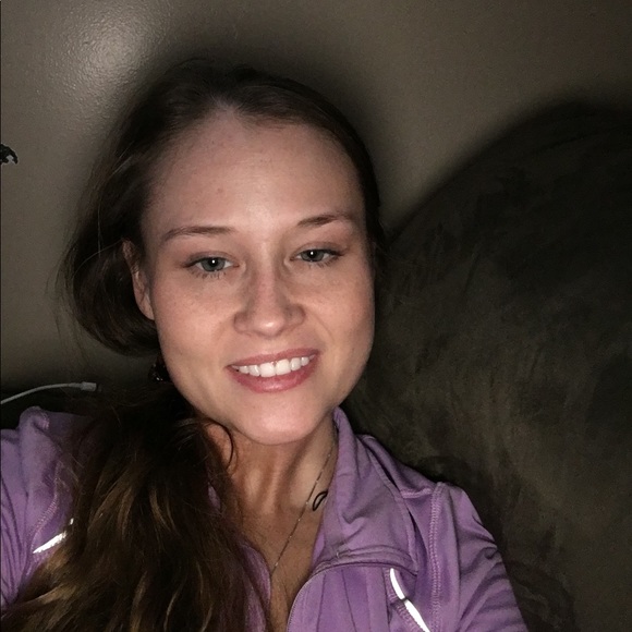 Meet your Posher, Adreanna - Picture 1 of 1